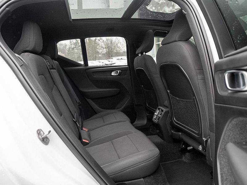 Gebraucht Volvo XC40 Ultimate 185 kW (252 PS) 2025 Weiß (crystal white pearl) SUV