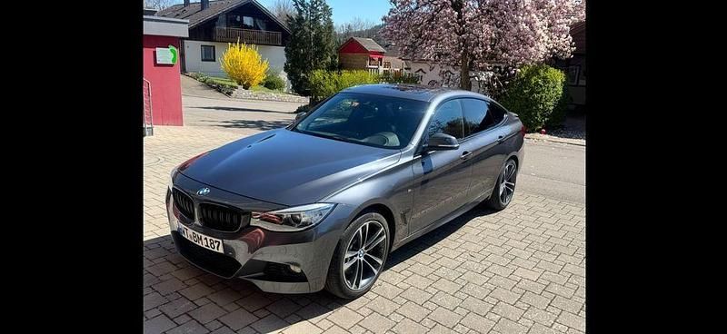 Grau Gebraucht 2016 BMW 335 Gran Turismo Performance Limousine | 22.998 € (Guter Preis) - Bild 1/4