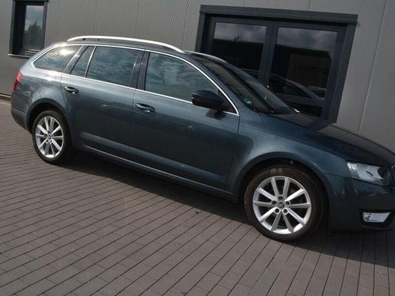 Gebraucht Skoda Octavia Ambition 110 PS (80 kW) 2016 Grau Kleinwagen