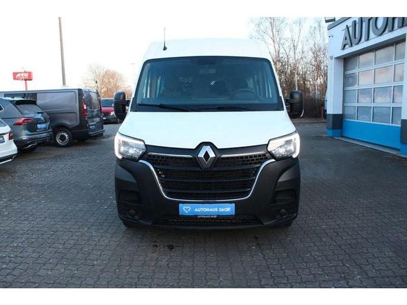 Second-hand Renault Master 150 CP (110 kW) 2023 Alb Van