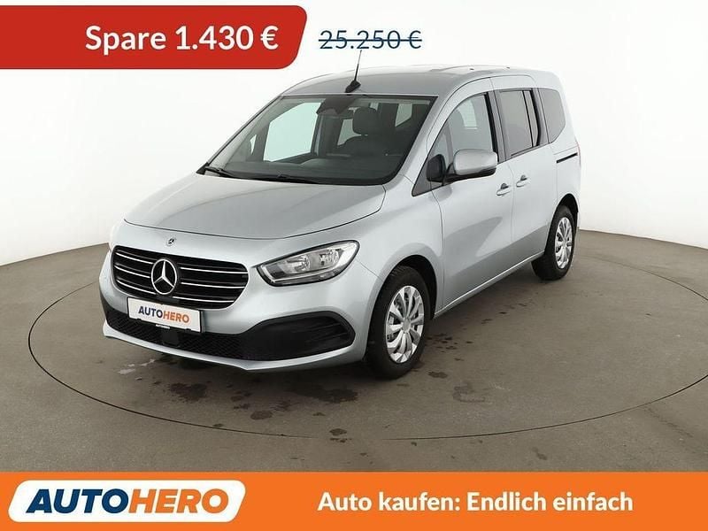Gebraucht Mercedes T180 Style 116 PS (85 kW) 2023 Silber Van / Kleinbus