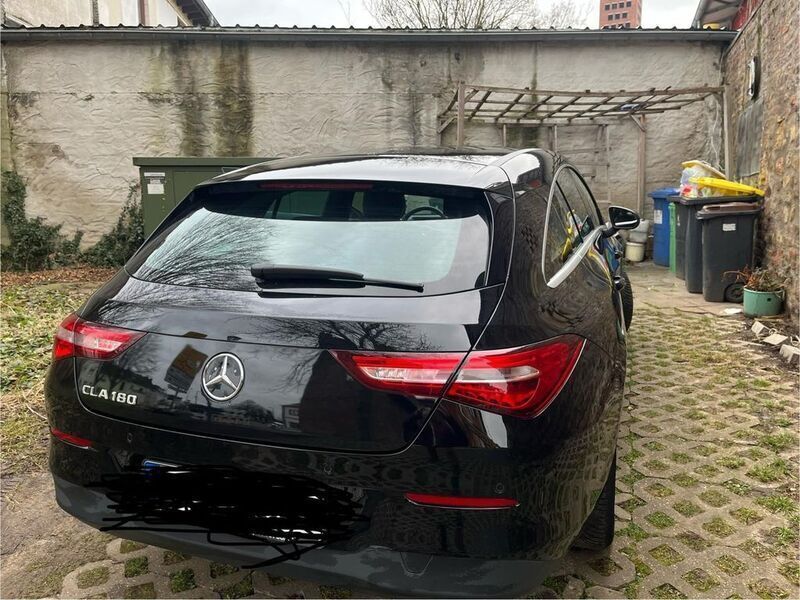 Schwarz Gebraucht 2020 Mercedes CLA180 Shooting Brake Kombi | 19.200 € (Superpreis) - Bild 1/4
