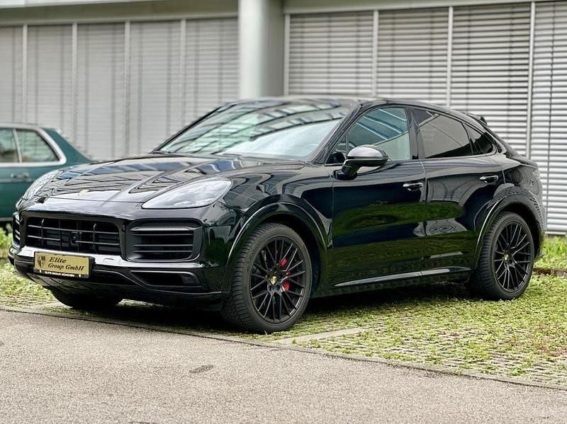 Schwarz Gebraucht 2022 Porsche Cayenne GTS Chrono SUV | 88.800 € (Superpreis) - Bild 1/4