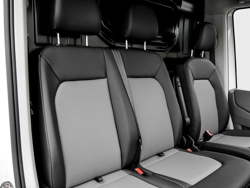 Gebraucht VW Crafter 140 PS (102 kW) 2024 Weiss Van