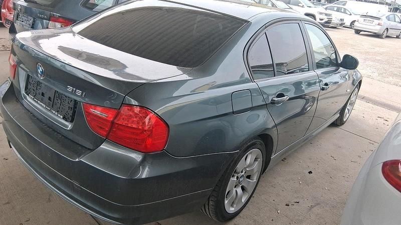 Second-hand BMW 318 143 CP (105 kW) 2009 Verde Berlinǎ