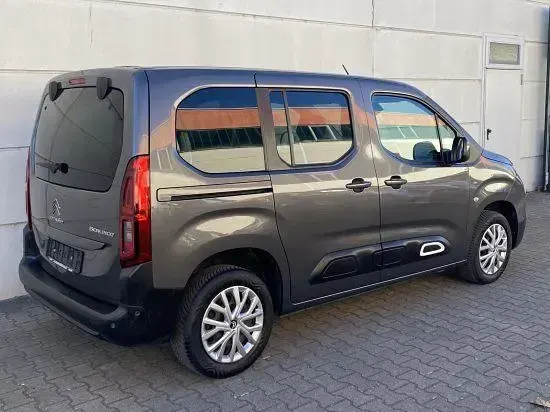 Gebraucht Citroën Berlingo Feel 131 PS (96 kW) 2020 Platiniumgrau/metalliclackie Van / Kleinbus