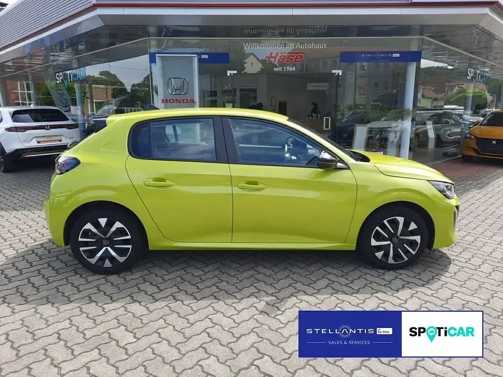 Gebraucht Peugeot 208 Active 75 PS (55 kW) 2024 Gelb Kleinwagen