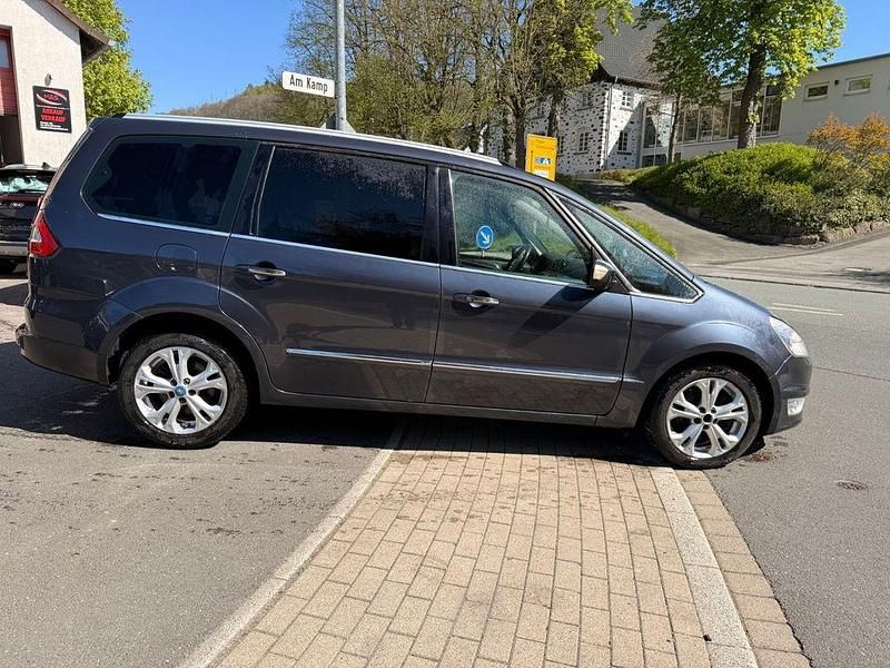 Używany Ford Galaxy Titanium 163 KM (119 kW) 2010 Szary Minivan