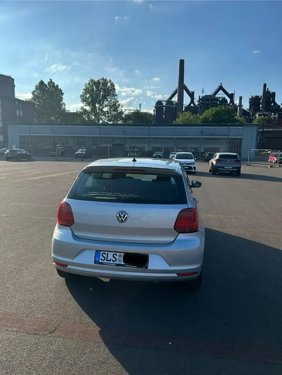 Gebraucht VW Polo 75 PS (55 kW) 2014 Silber Kleinwagen