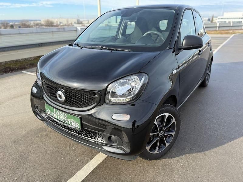 Gebraucht Smart ForFour 71 PS (52 kW) 2017 Schwarz Kleinwagen