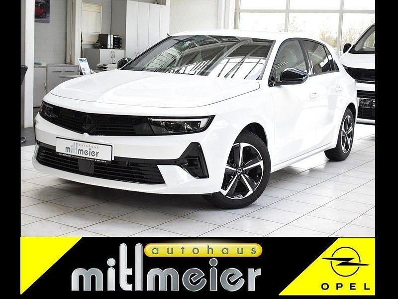Gebraucht Opel Astra 131 PS (96 kW) 2024 Arktis weiã Limousine