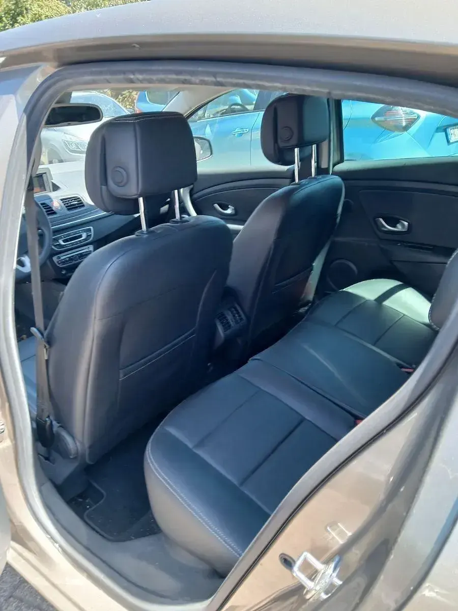Gebraucht Renault Mégane Luxe 131 PS (96 kW) 2009 Braun Limousine