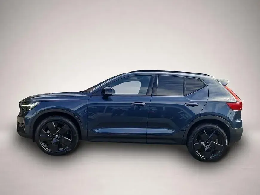 Gebraucht Volvo XC40 Plus 163 PS (119 kW) 2025 Manufacturer SUV