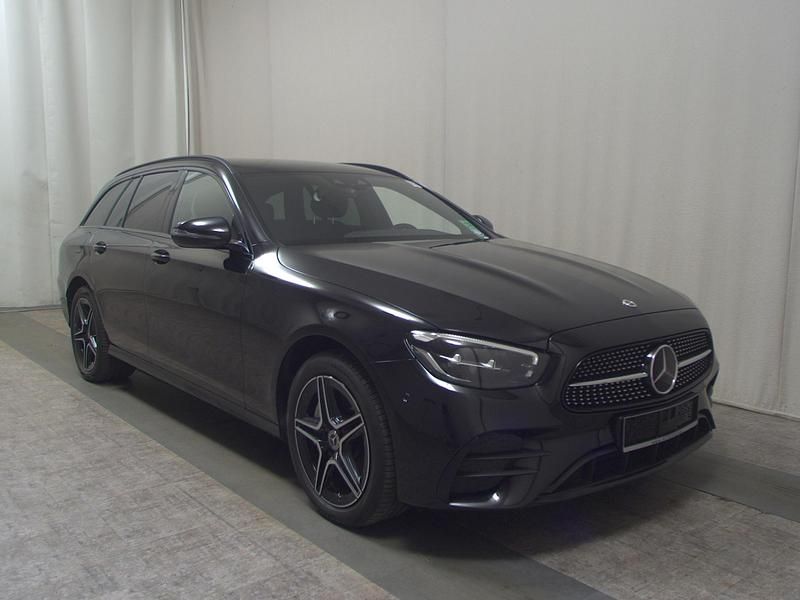 Gebraucht Mercedes E300 AMG line 306 PS (225 kW) 2022 Schwarz Kombi