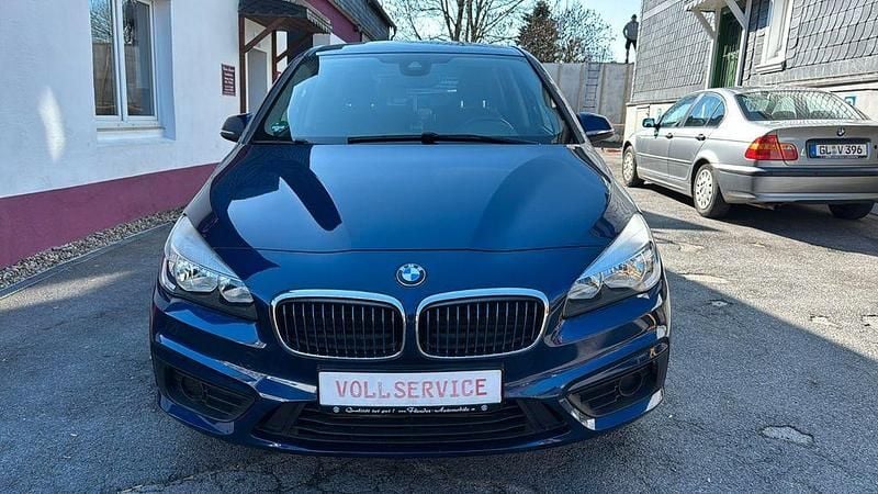 Gebraucht BMW 225 Active Tourer iPerformance 136 PS (100 kW) 2019 Blau Van / Kleinbus