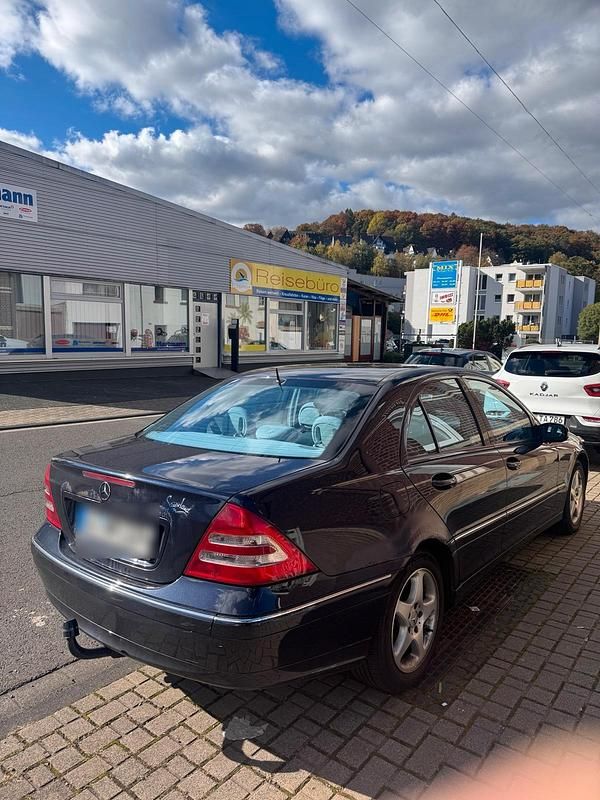 Gebraucht Mercedes C200 163 PS (119 kW) 2002 Limousine