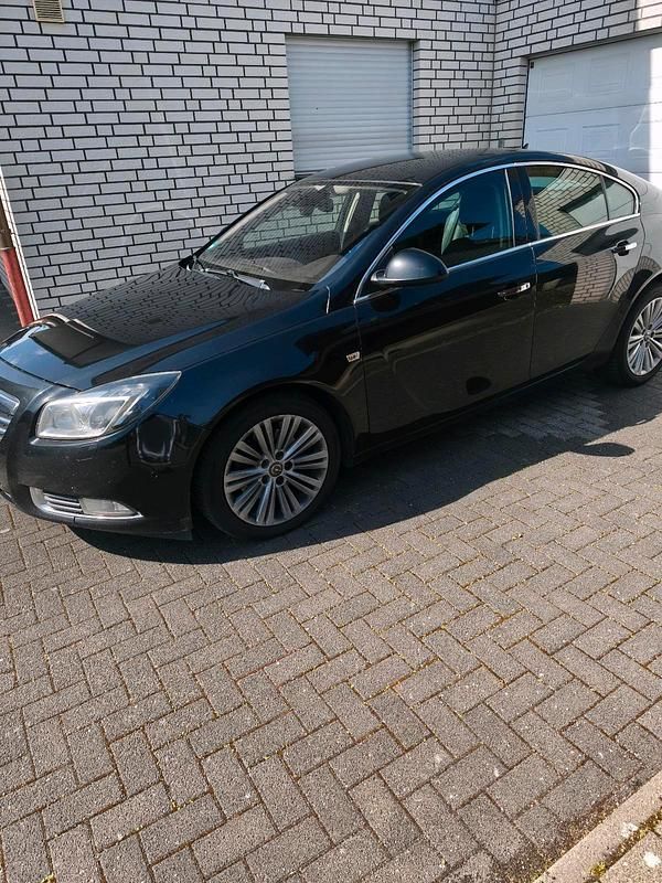 Gebraucht Opel Insignia 160 PS (117 kW) 2013 Schwarz Limousine