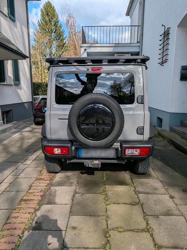 Gebraucht Suzuki Jimny Comfort 102 PS (75 kW) 2018 Grau SUV