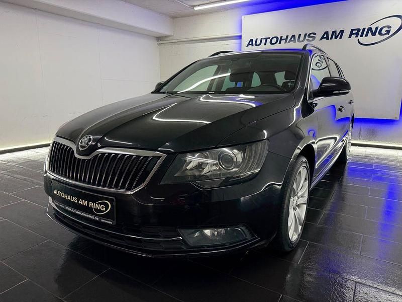Gebraucht Skoda Superb Exclusive 140 PS (102 kW) 2014 Schwarz Kombi