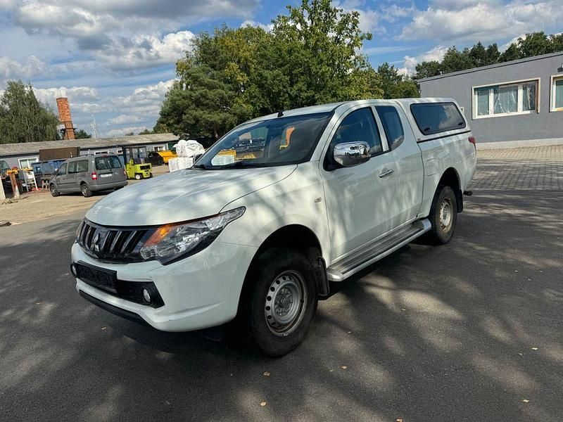Weiß Gebraucht 2019 Mitsubishi L200 Basis Abholung | 23.999 € (Fairer Preis) - Bild 1/4
