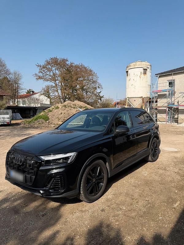 Gebraucht Audi Q7 Ambiente 231 PS (169 kW) 2025 Schwarz SUV
