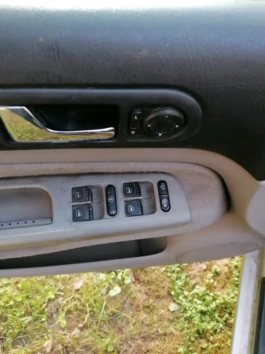 Gebraucht VW Golf III 100 PS (73 kW) 1998 Silber Limousine