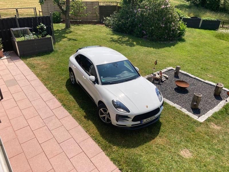 Gebraucht Porsche Macan 245 PS (180 kW) 2021 Weiß SUV