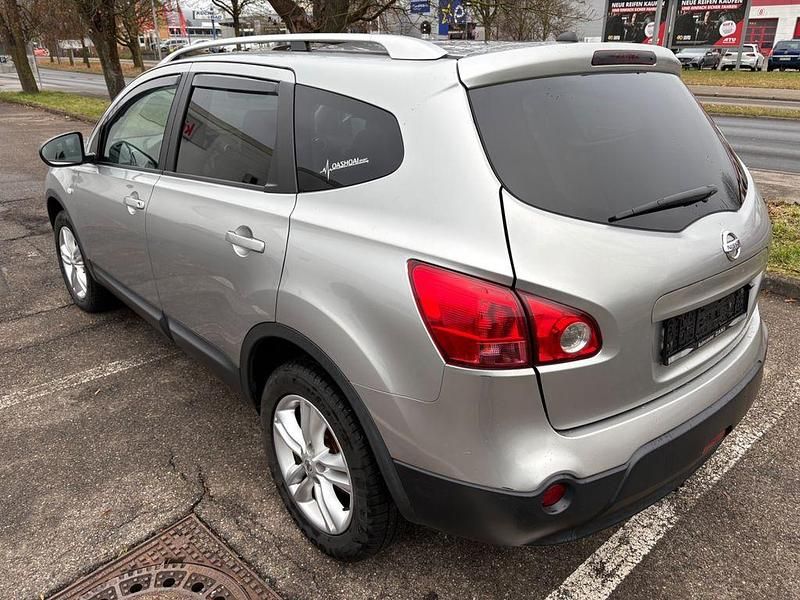 Gebraucht Nissan Qashqai +2 Acenta 150 PS (110 kW) 2009 Silber SUV