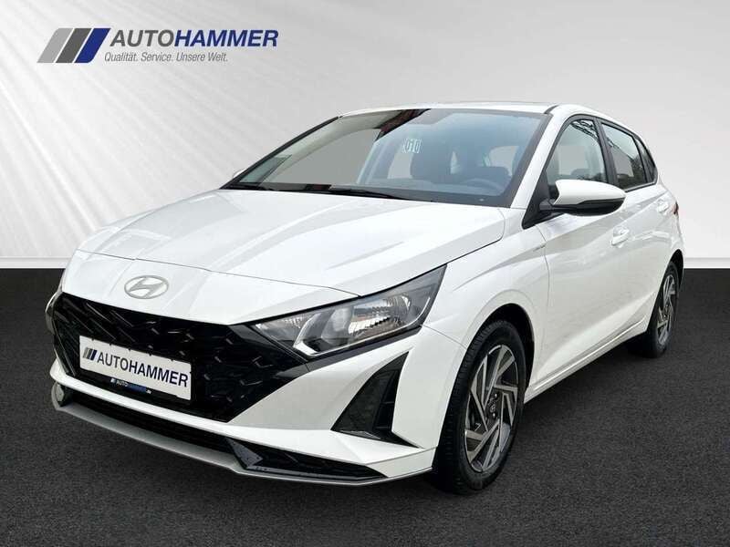 Atlas white / sol Gebraucht 2025 Hyundai i20 Trend Limousine | 20.490 € (Fairer Preis) - Bild 1/4