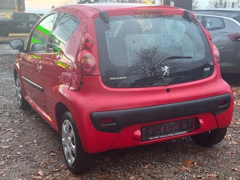 Gebraucht Peugeot 107 Filou 68 PS (50 kW) 2009 Rot Kleinwagen