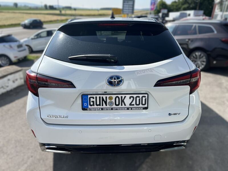 Gebraucht Toyota Corolla Basis 196 PS (144 kW) 2024 Weiß Kombi