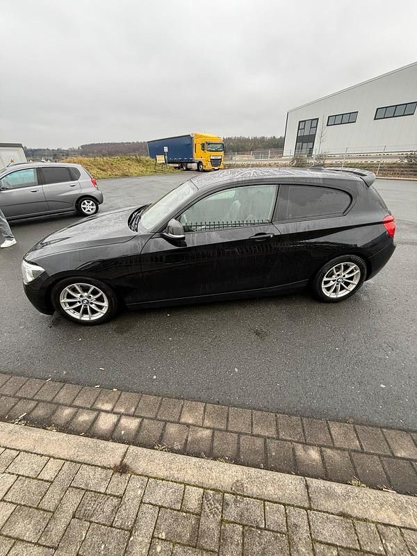 Gebraucht BMW 120 M Performance 184 PS (135 kW) 2014 Schwarz Kleinwagen