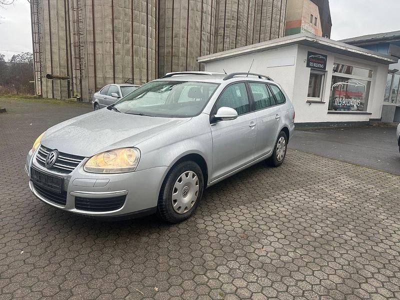 Silber Gebraucht 2009 VW Golf VI Trendline Kleinwagen | 2.990 € (Guter Preis) - Bild 1/4