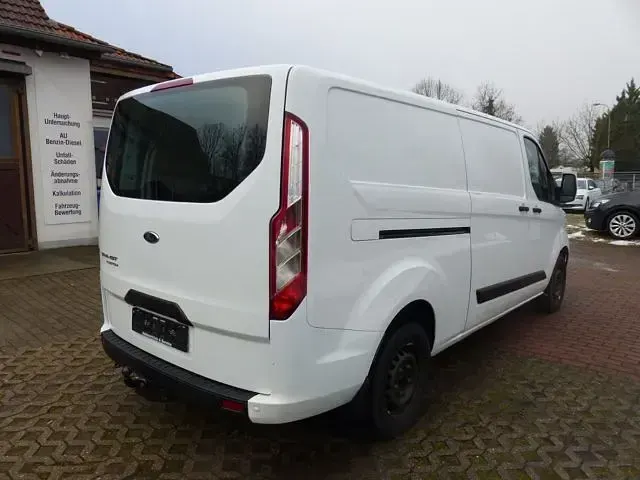 Second-hand Ford Transit Custom 170 CP (125 kW) 2019 Alb Monovolum