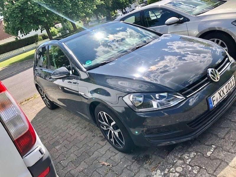 Grau Gebraucht 2014 VW Golf VII Cup Limousine | 11.500 € (Fairer Preis) - Bild 1/4