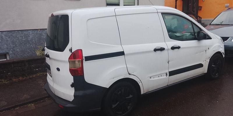 Weiß Gebraucht 2015 Ford Transit Limousine | 3.390 € (Fairer Preis) - Bild 1/4