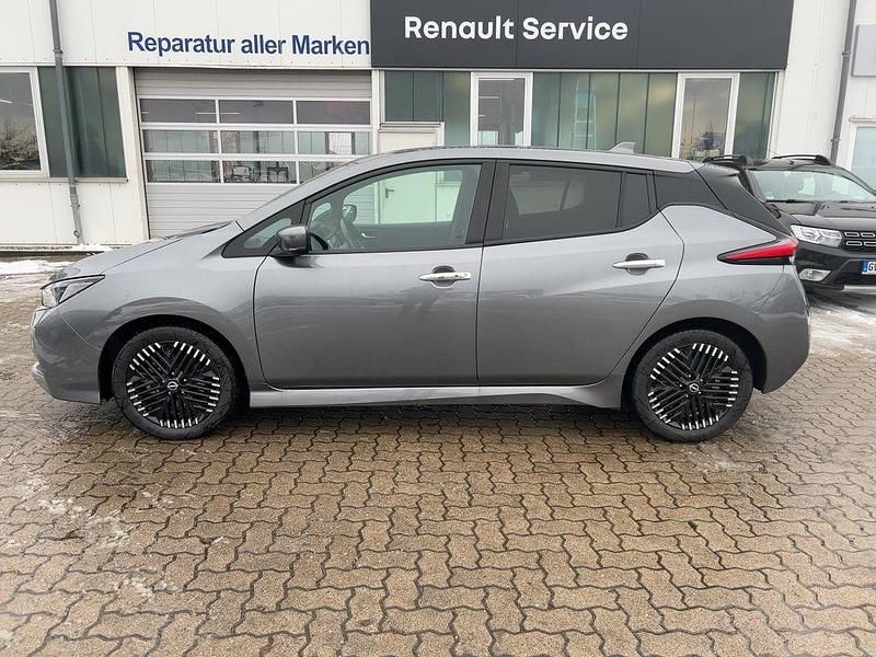 Gebraucht Nissan Leaf N-Connecta 110 kW (150 PS) 2023 Gun metallic (m) Kleinwagen