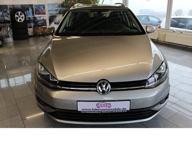 Gebraucht VW Golf VII 116 PS (85 kW) 2018 Silber metallic Kombi