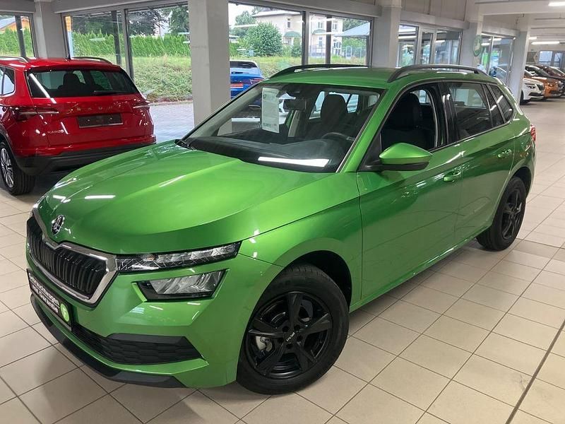 Rallyegrünmetallic Gebraucht 2021 Skoda Kamiq Fresh SUV | 15.285 € (Guter Preis) - Bild 1/4