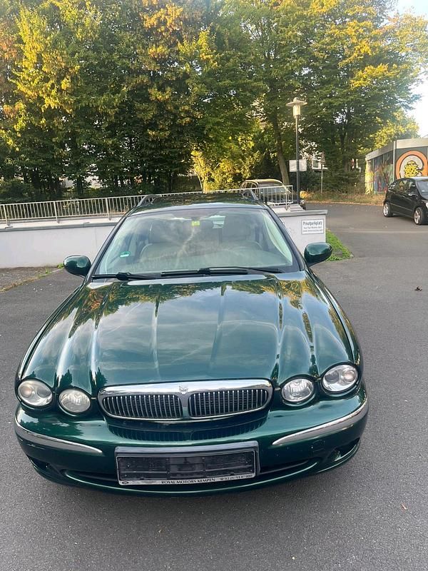 Grün Gebraucht 2005 Jaguar X-type Kombi | 780 € (Fairer Preis) - Bild 1/4