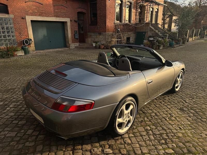 Grau Gebraucht 2001 Porsche 996 Cabrio | 22.950 € (Superpreis) - Bild 1/4