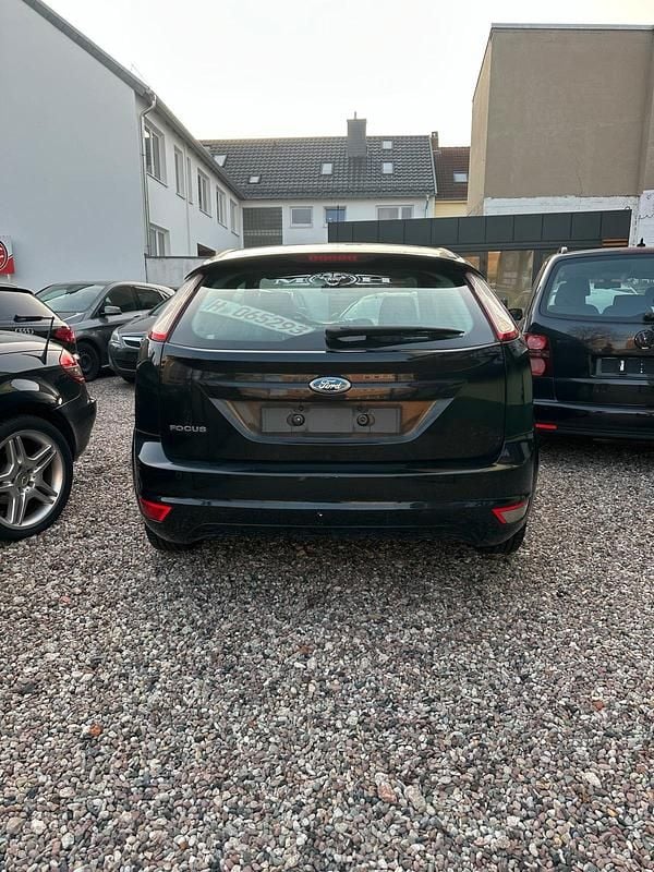 Gebraucht Ford Focus 101 PS (74 kW) 2009 Schwarz Limousine