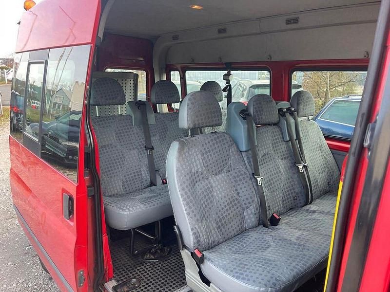 Second-hand Ford Transit 86 CP (63 kW) 2011 Roșu Break