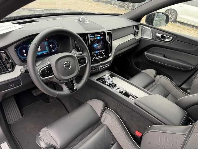 Gebraucht Volvo XC60 Ultimate 250 PS (183 kW) 2024 Schwarz SUV