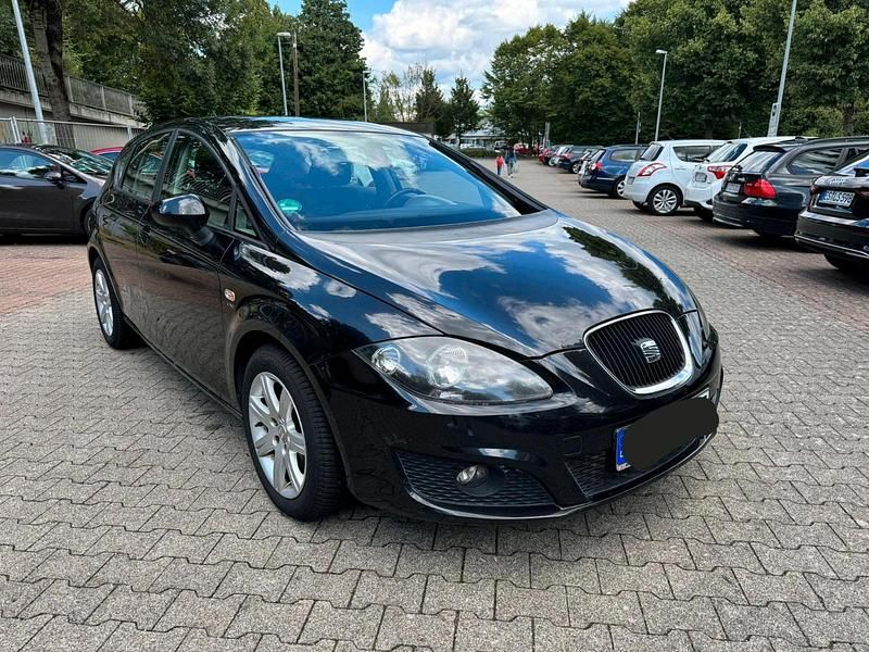 Schwarz Gebraucht 2009 Seat Leon Limousine | 2.379 € (Guter Preis) - Bild 1/4