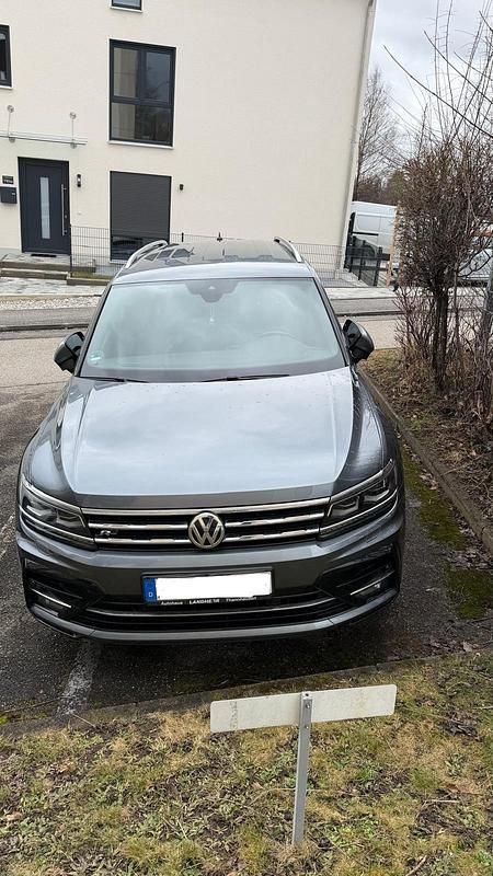 Gebraucht VW Tiguan Allspace 190 PS (139 kW) 2020 Grau SUV