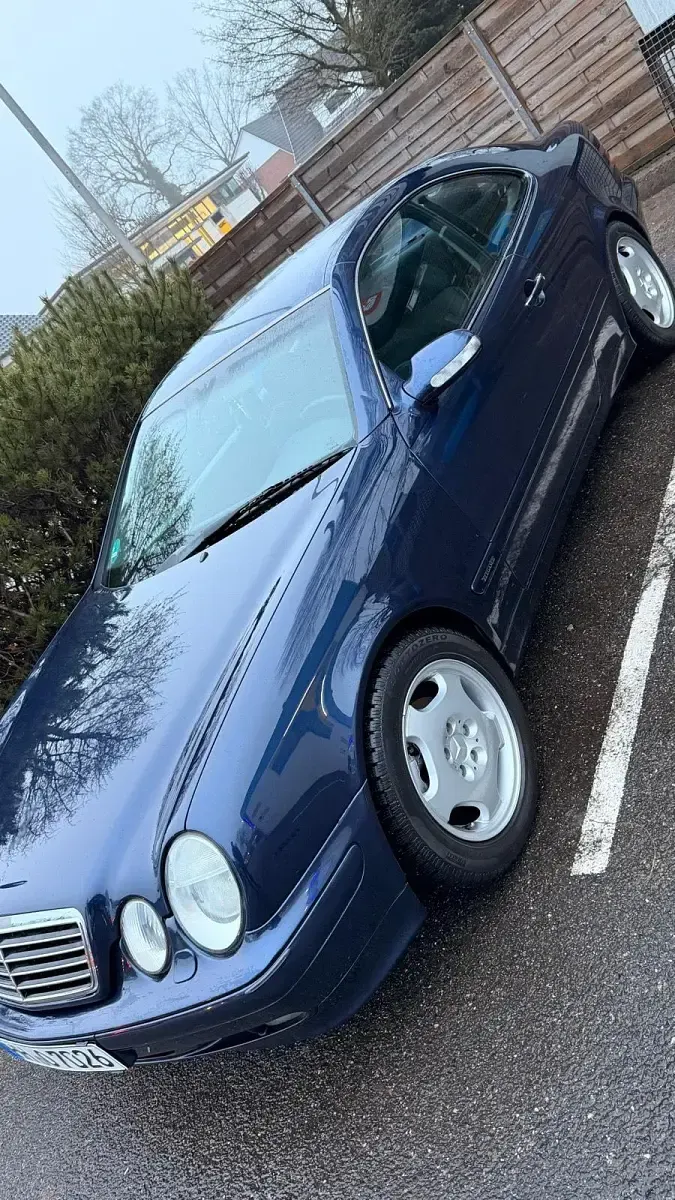 Gebraucht Mercedes C180 193 PS (141 kW) 2000 Blau Coupé
