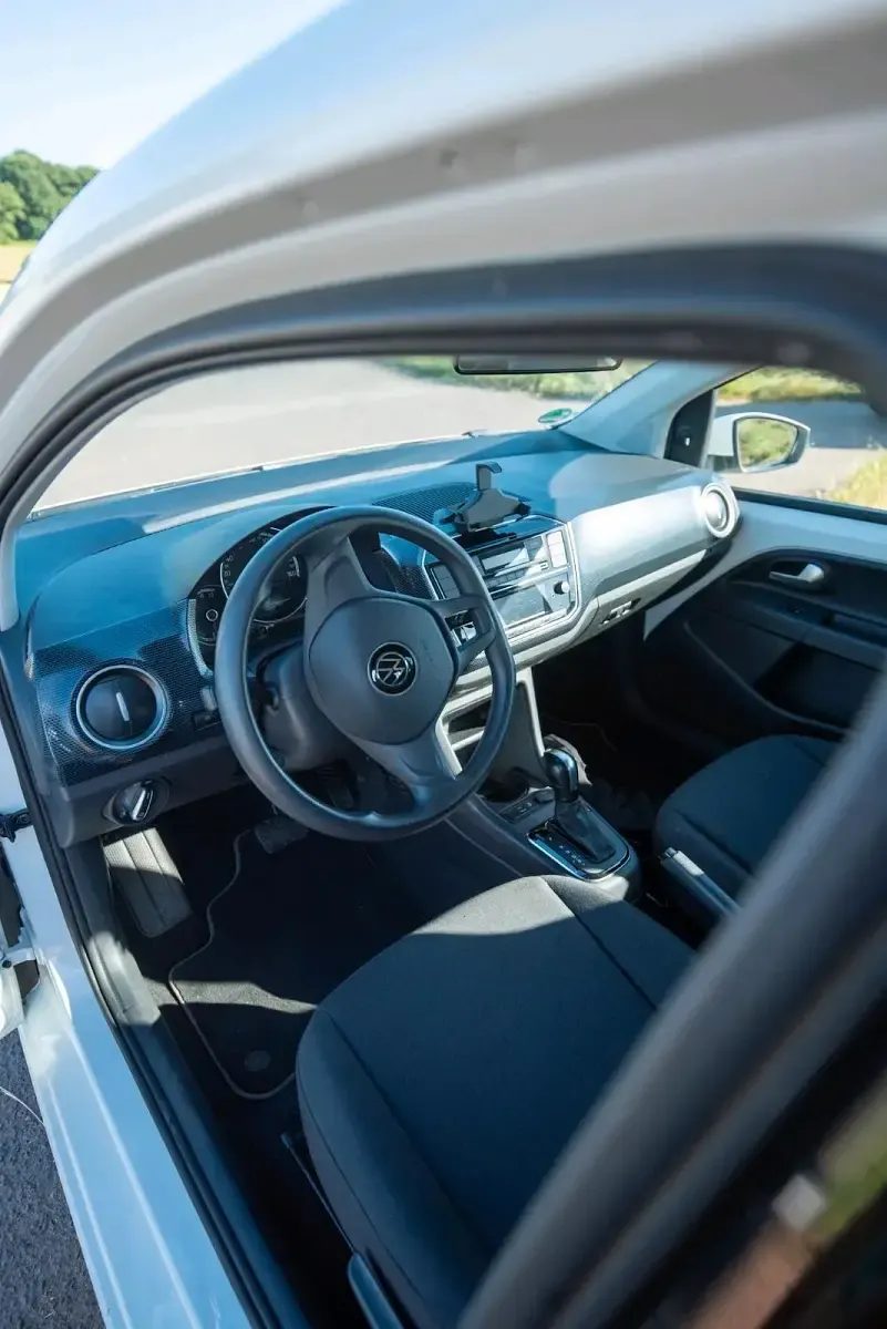 Gebraucht VW e-up! 61 kW (83 PS) 2020 Weiß Kleinwagen