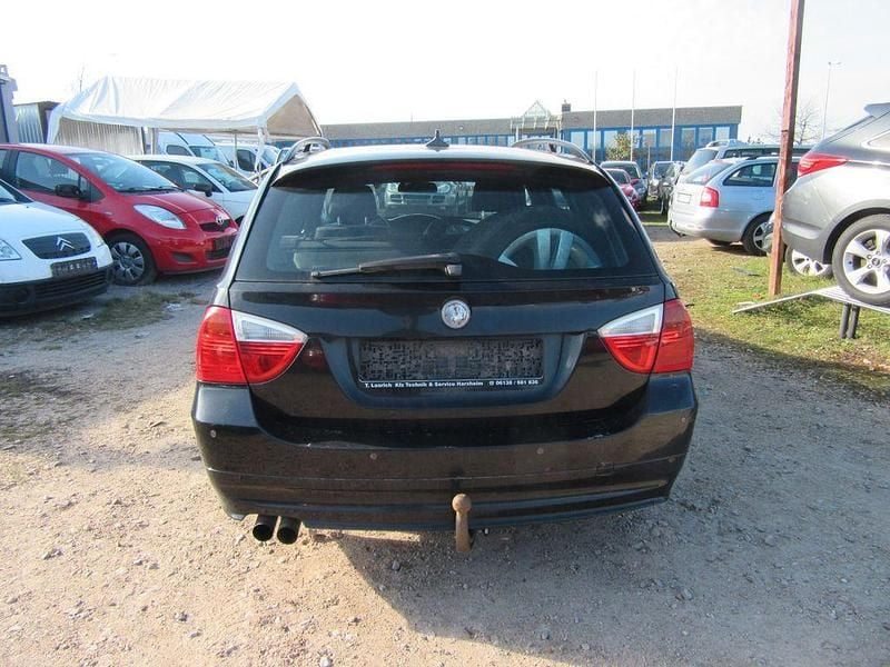 Gebraucht BMW 325 Performance 218 PS (160 kW) 2006 Schwarz Kombi