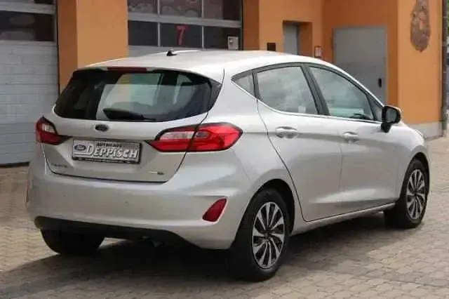 Gebraucht Ford Fiesta Titanium 125 PS (91 kW) 2022 Polarsilbermetallic Kleinwagen